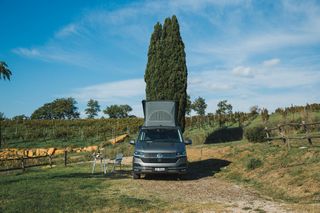Camping in der Toscana: VW California Ocean mit Aufstelldach