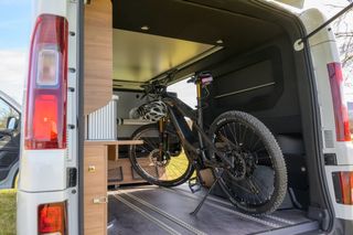 Mooveo Campervan 3XL: Großzügiger Kofferraum 